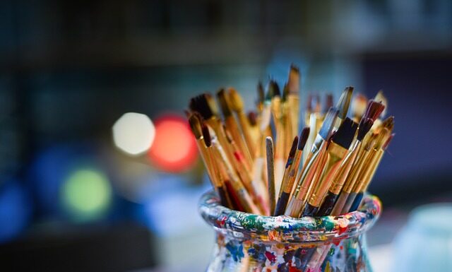 Czy szczotka Olivia Garden można czesać mokre włosy?