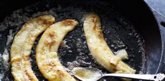 Jak się robi karmelizowane banany?
